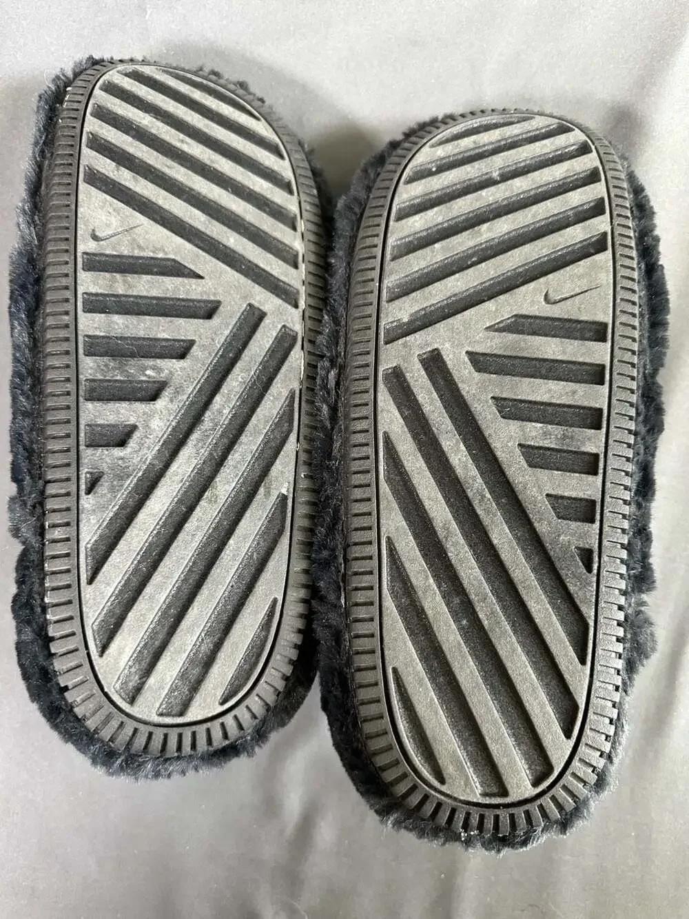Nike Calm SE Women’s Size 9 Black Faux Fur Mule Slippers FZ3119-001